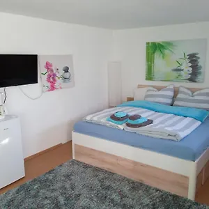 Kleine Fuer Selbstversorger Apartment